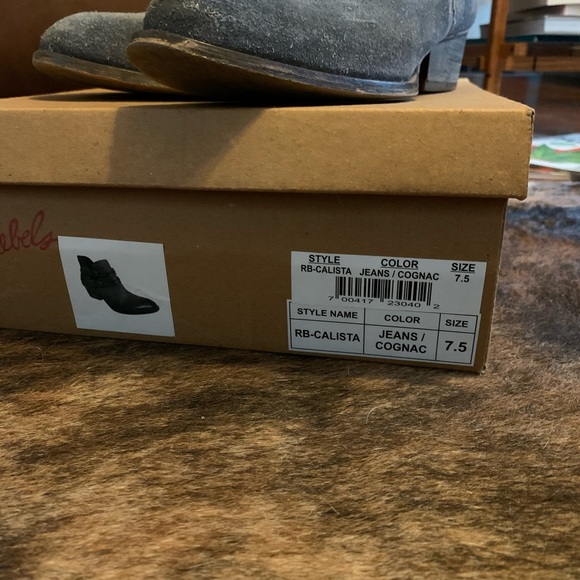 Suede booties - Picture 7 of 8